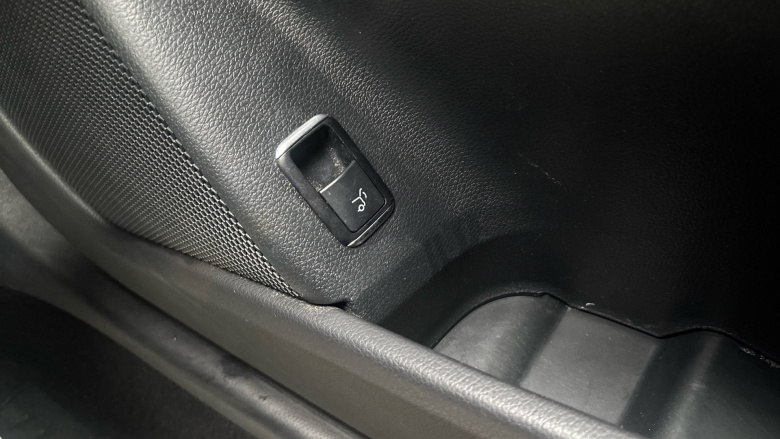 Mercedes-Benz GLA 220d 4Matic AMG Line 5dr Auto [Prem Plus] Diesel Hatchback